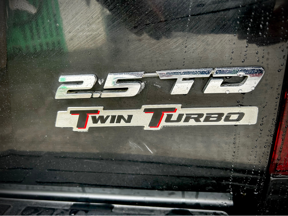 2015 Isuzu D-MAX - image 5