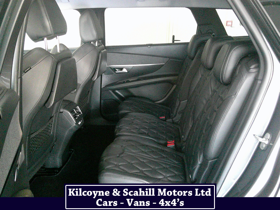 2021 Peugeot 5008 ALLURE BLUEHDI 7 Seater *Leather Interior + Heated Seats* €30,950