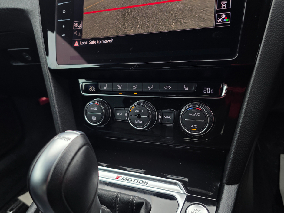 2017 Volkswagen Arteon - image 32