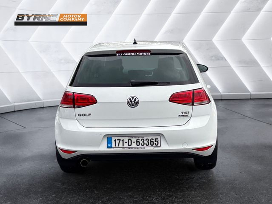 2017 Volkswagen Golf - image 4
