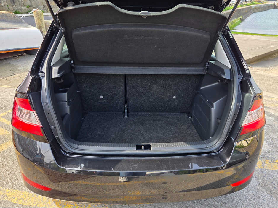 2021 Skoda Fabia - image 7