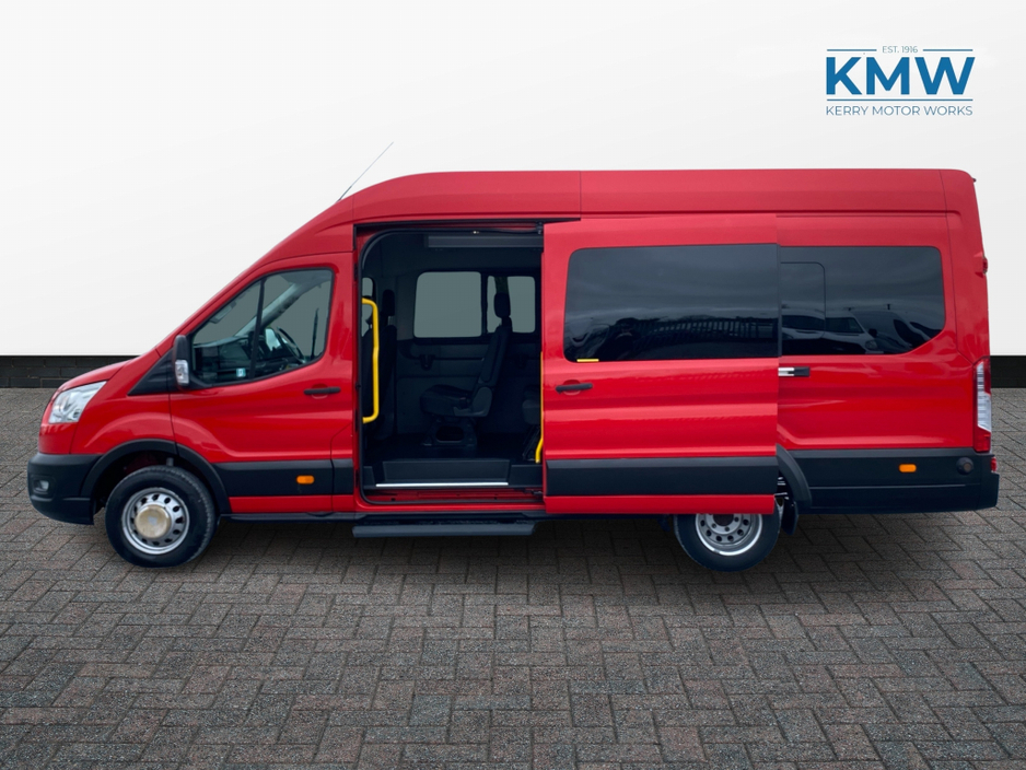 2020 Ford Transit - image 3