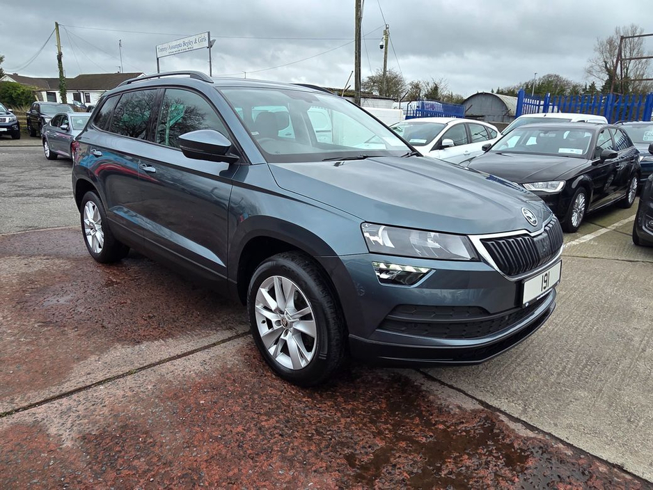2019 Skoda Karoq - image 3