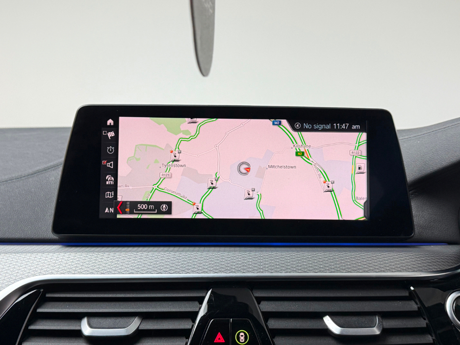 2019 BMW 5 Series - image 15