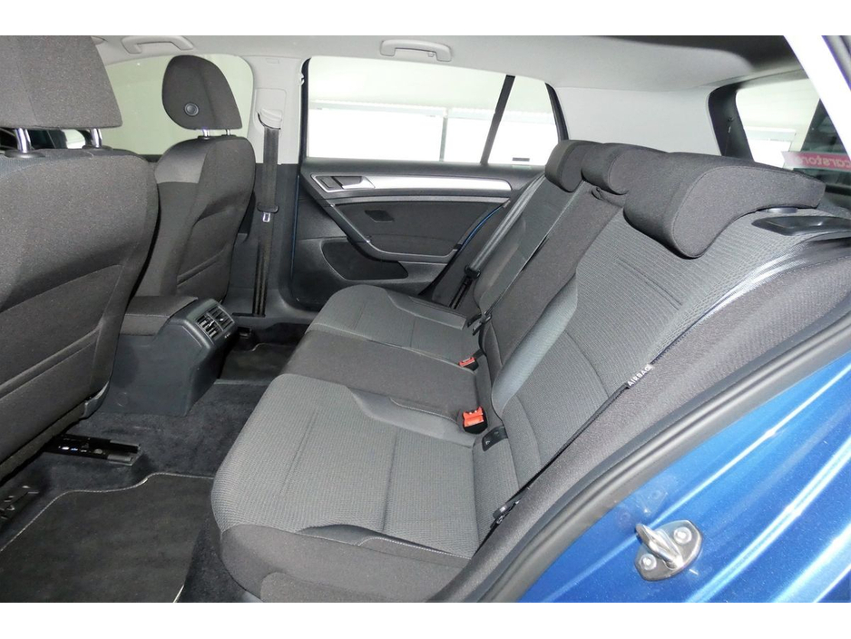 2017 Volkswagen Golf - image 16