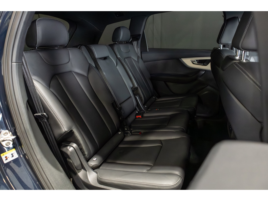 2025 Audi Q7 Q7 55 TFSI e 394PS quattro S line tip €91,950