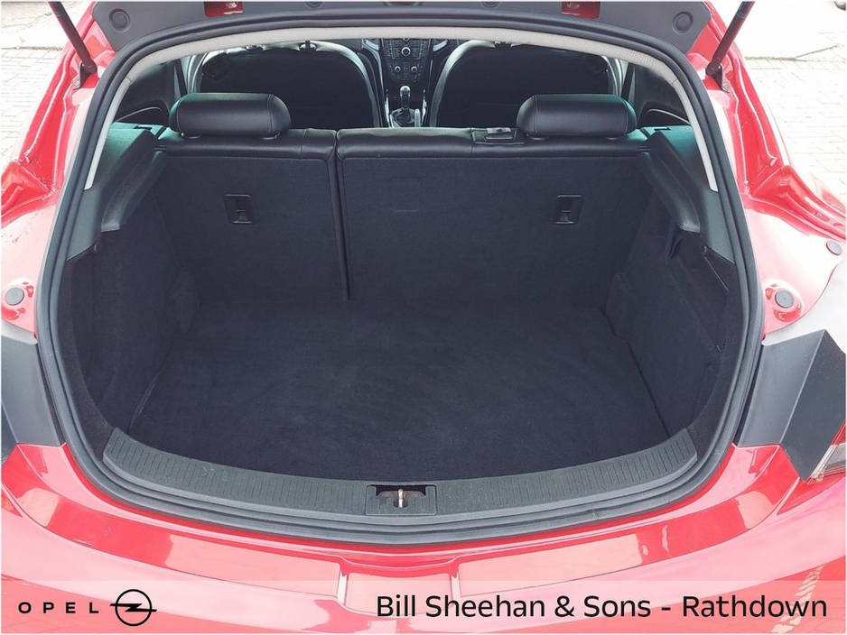 2016 Opel Astra - image 8