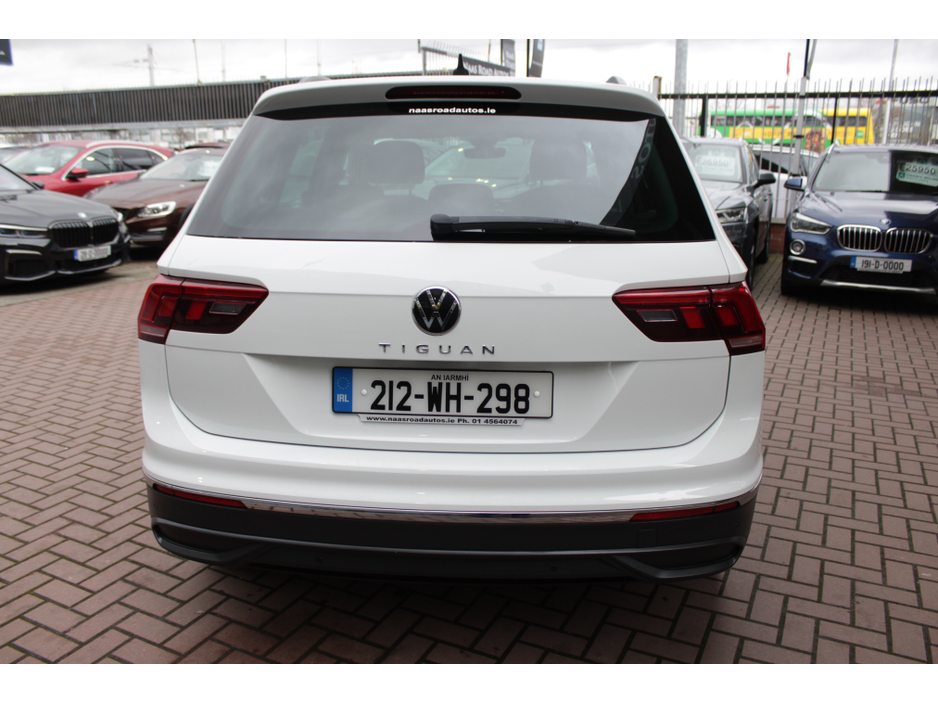 2021 Volkswagen Tiguan - image 5