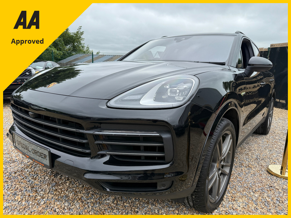 2023 Porsche Cayenne - image 16