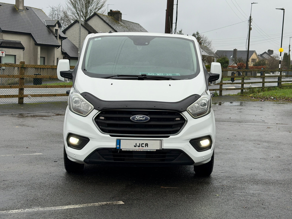 2021 Ford Transit Custom - image 2