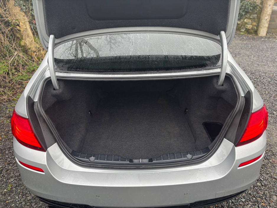 2016 BMW 5 Series - image 19