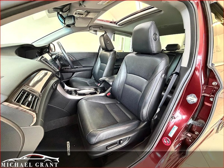 2016 Honda Accord - image 17