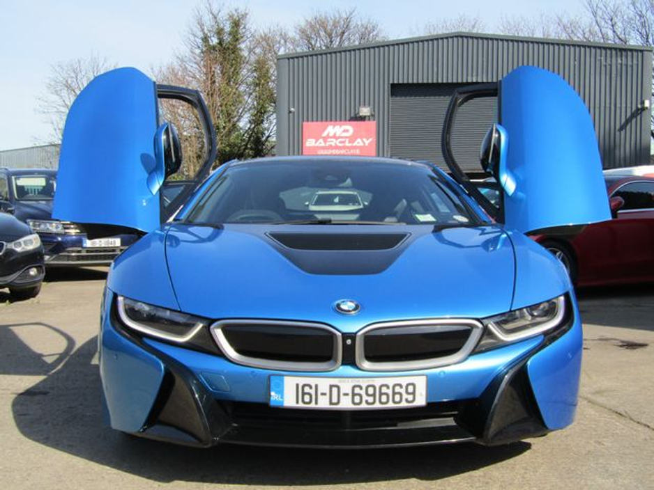 2016 BMW i8 - image 5