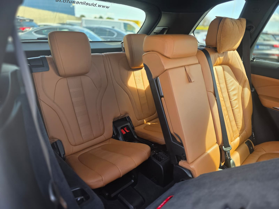 2019 BMW X5 - image 24