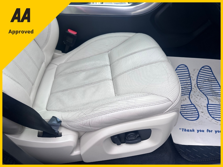 2017 Land Rover Range Rover Sport - image 9