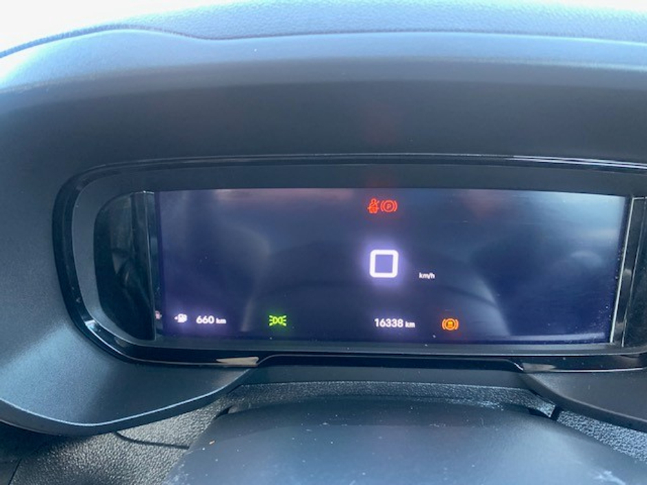 2025 Citroen Berlingo - image 13