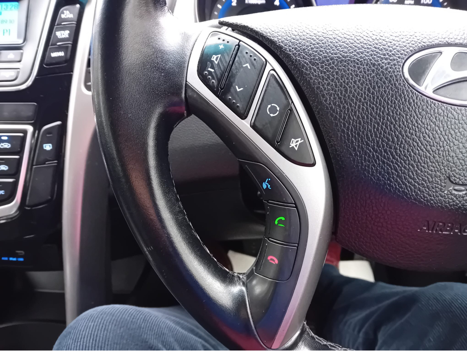 2015 Hyundai i30 - image 21