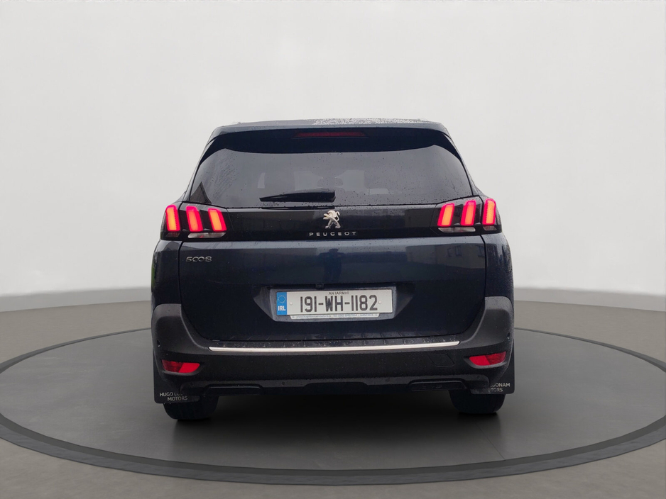 2019 Peugeot 5008 - image 7