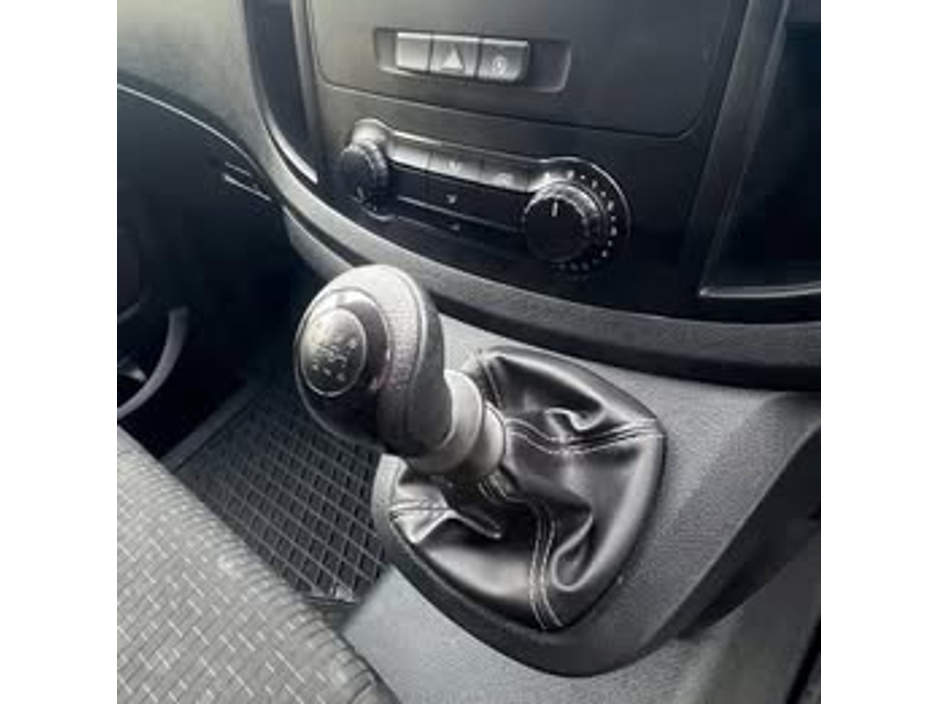 2021 Mercedes-Benz Vito - image 4