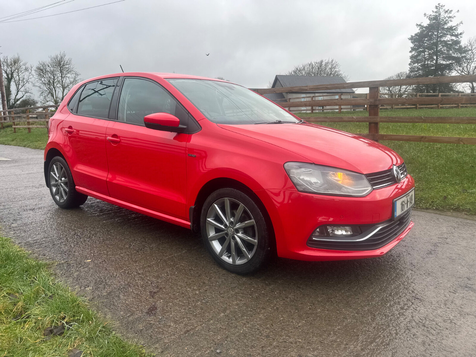 2016 Volkswagen Polo 1.0 5DR 75HP Lounge €9,950