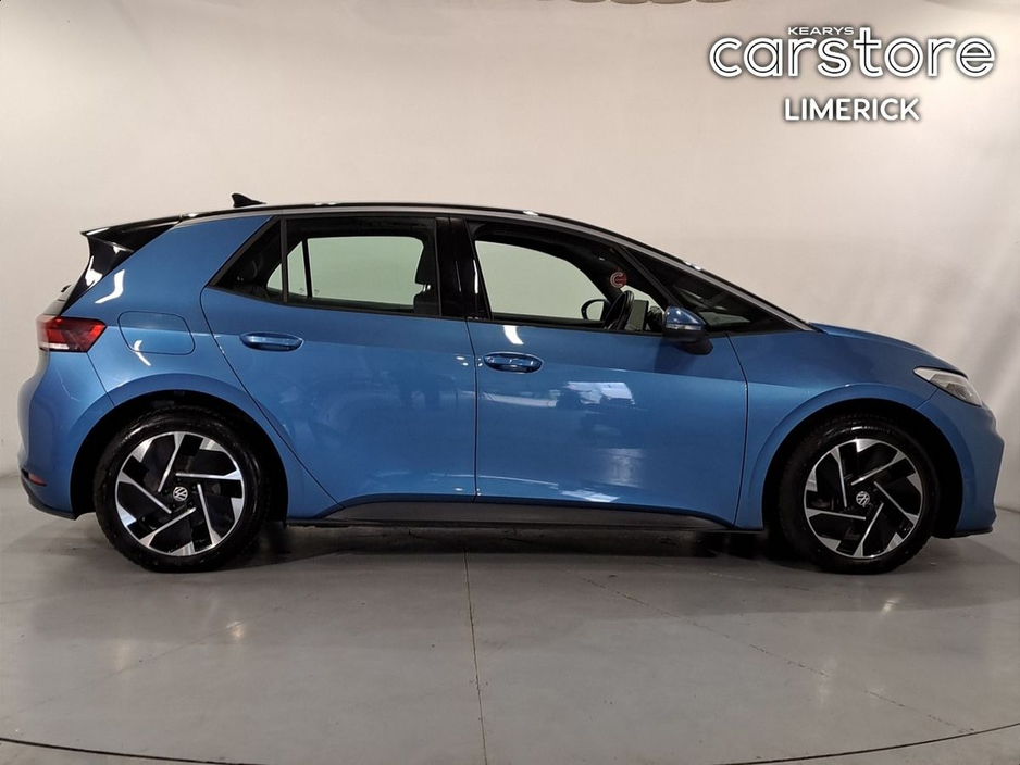 2024 Volkswagen ID.3 - image 2