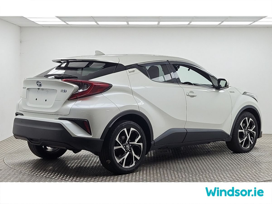2017 Toyota C-HR 1.8 HYBRID SPORT €17,995
