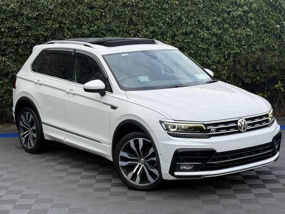 2020 Volkswagen Tiguan R-LINE 4MOTION 2.0 TDI * HUGE SPEC * // OPENING PAN ROOF // 360 PARKING CAMERAS // HEADS UP DISPLAY // APPLE CARPLAY/ANDROID AUTO €34,950