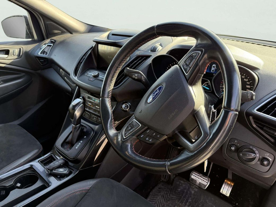 2019 Ford Kuga - image 8