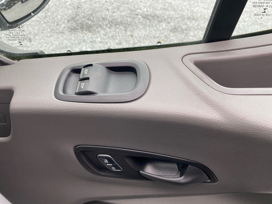 2022 Ford Transit - image 14