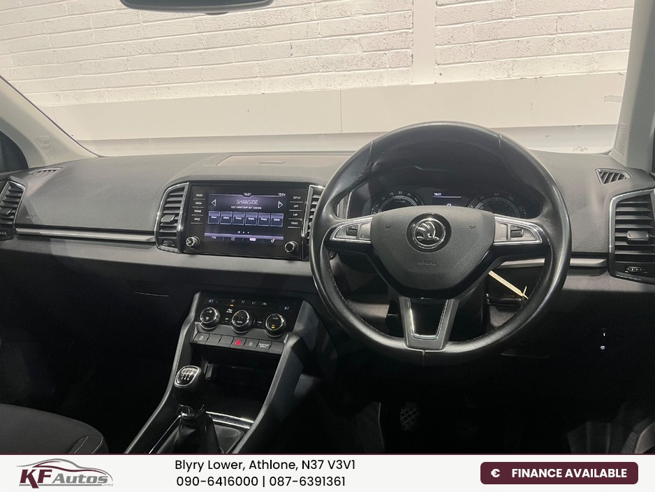 2020 Skoda Karoq - image 20