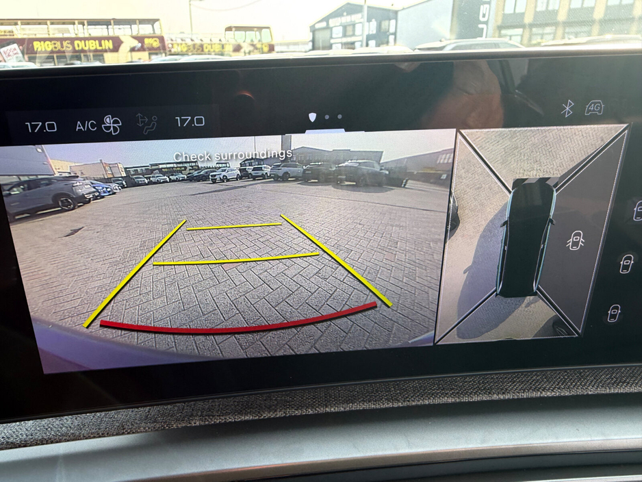 2025 Peugeot 5008 - image 11