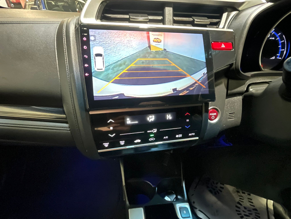 2014 Honda Fit - image 18