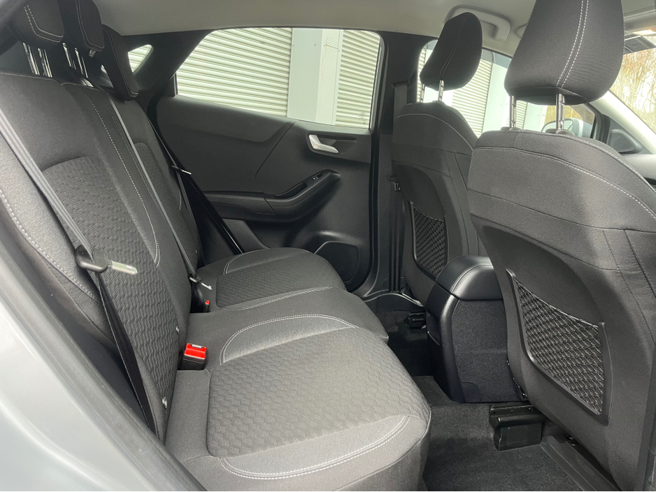 2023 Ford Puma - image 11