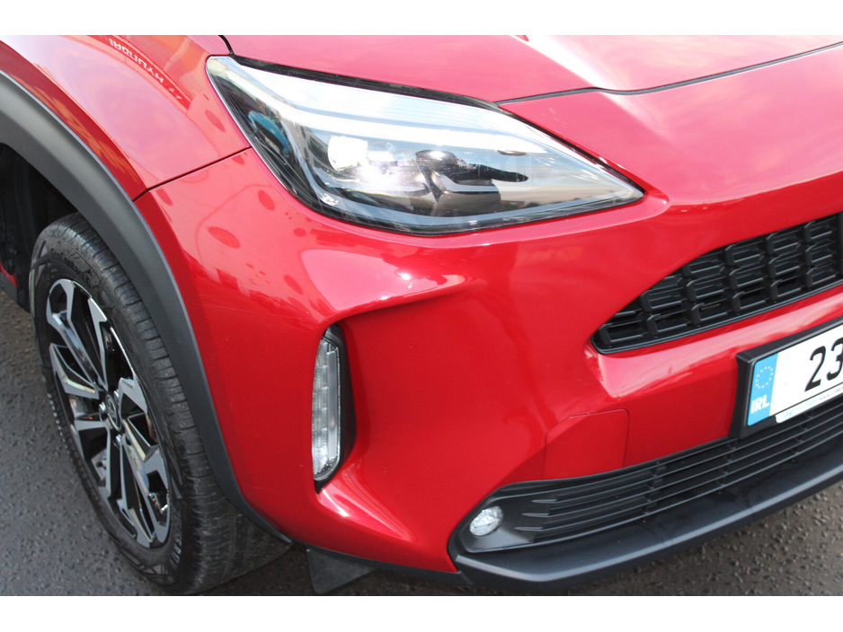2023 Toyota Yaris Cross 1.5 Hybrid CVT Luna Sport €28,950