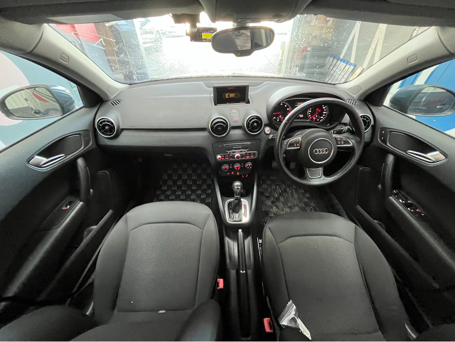 2017 Audi A1 - image 13