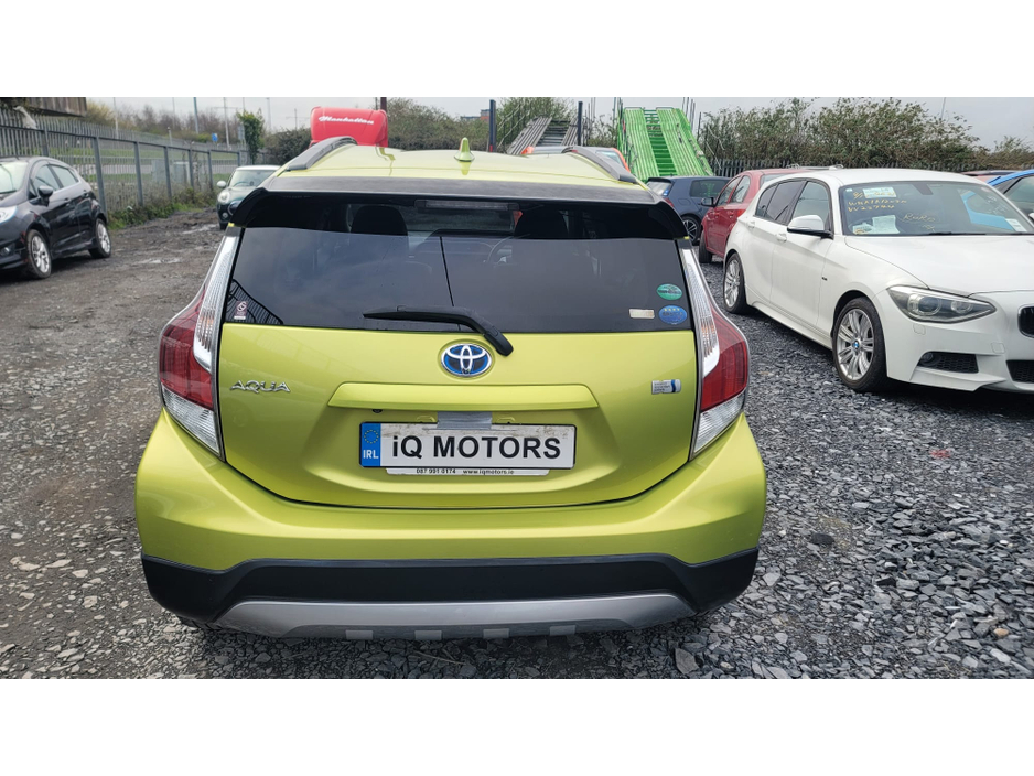 2016 Toyota Aqua - image 5