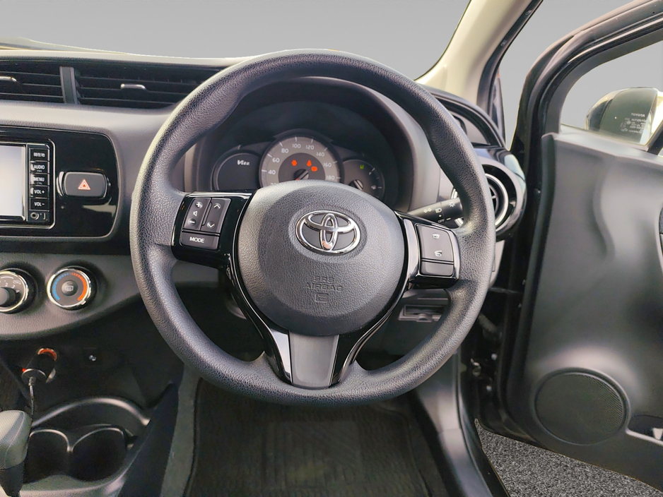 2018 Toyota Vitz - image 13