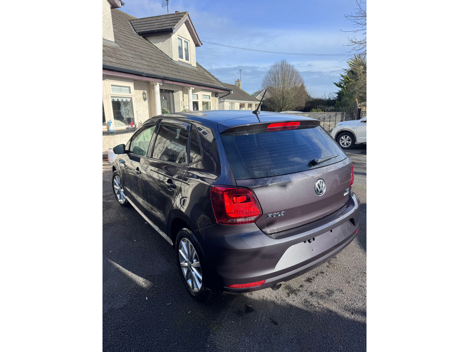 2015 Volkswagen Polo - image 14