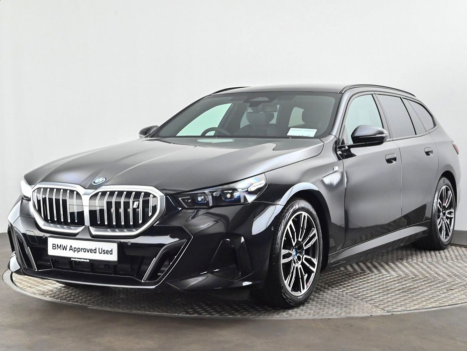 2025 BMW i5 - image 25