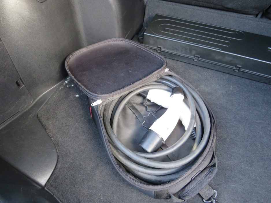 2014 Nissan Leaf - image 18