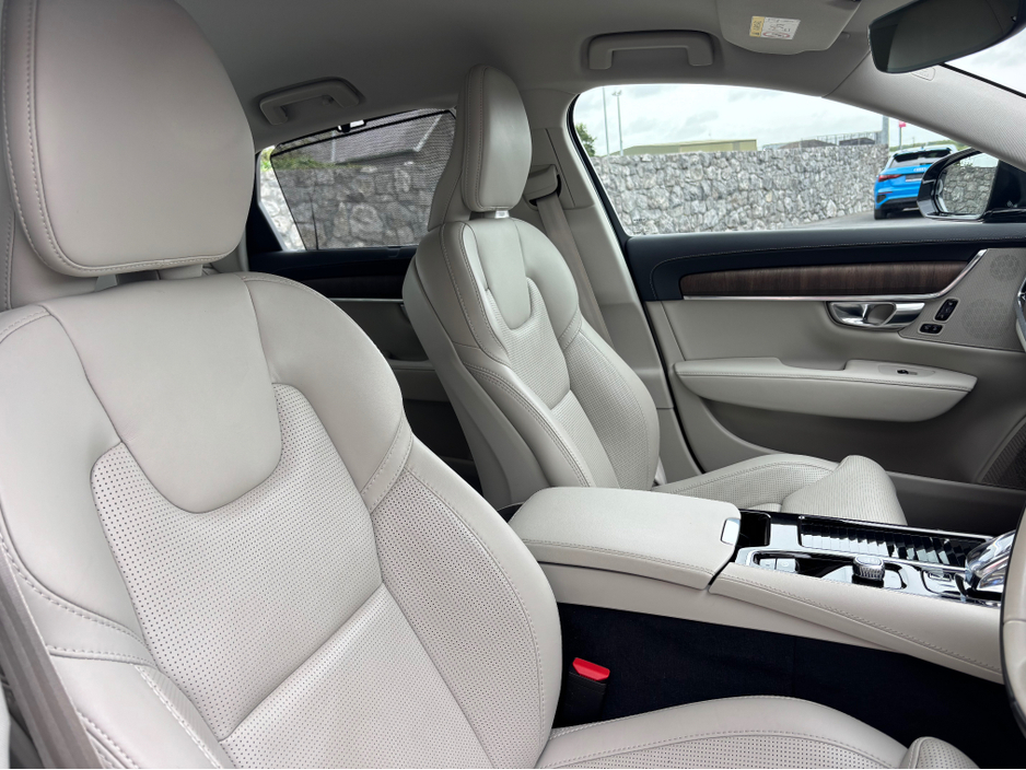 2022 Volvo S90 INSCRIPTION T8 RCHRG RECHARGE AWD €37,900