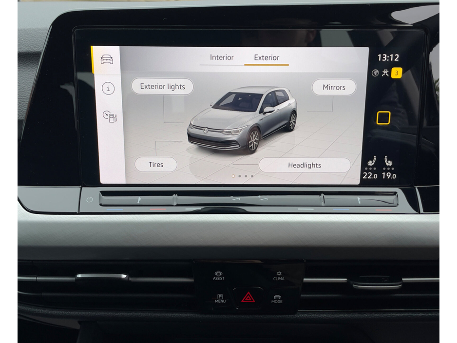 2022 Volkswagen Golf - image 14