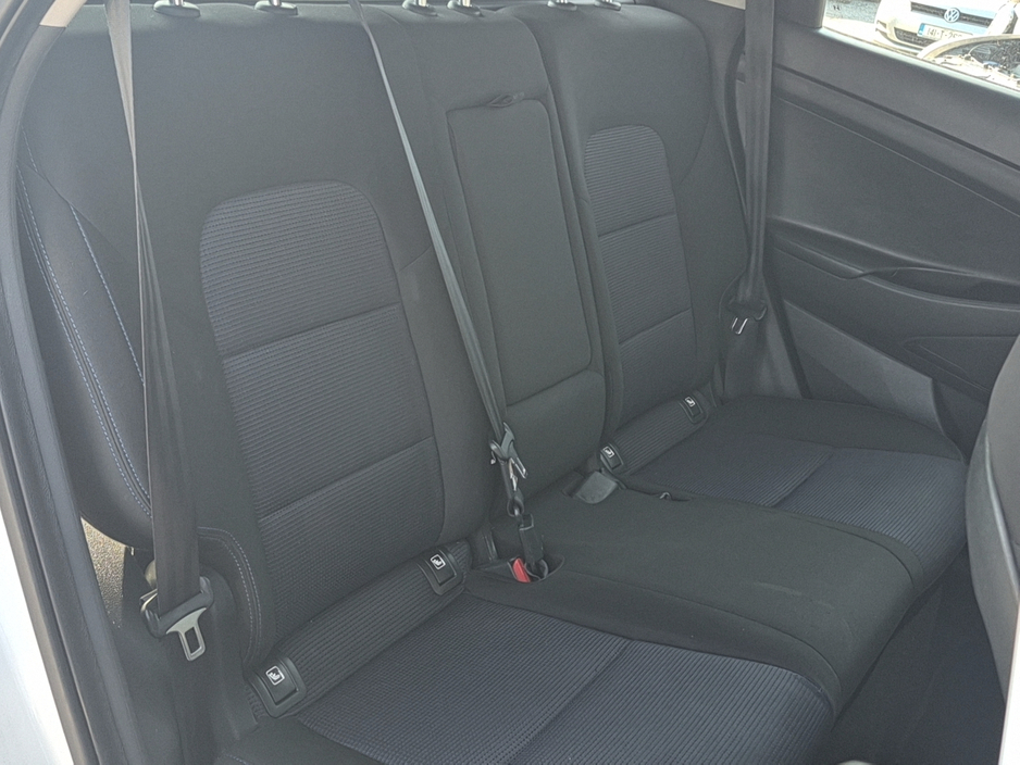 2017 Hyundai Tucson - image 15