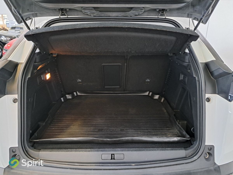 2018 Peugeot 3008 - image 17