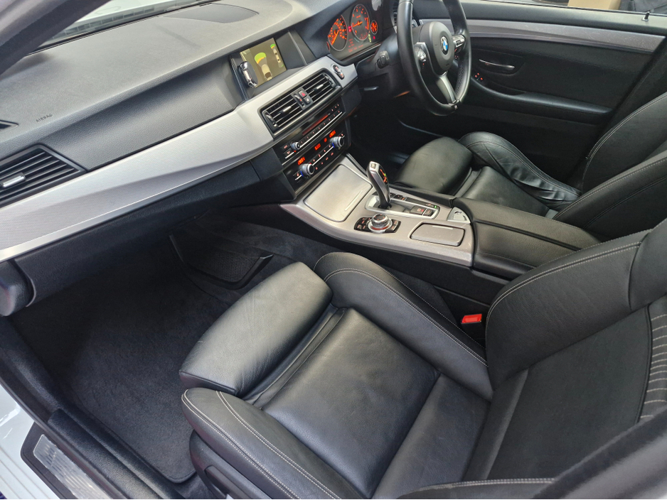 2014 BMW 5 Series - image 8