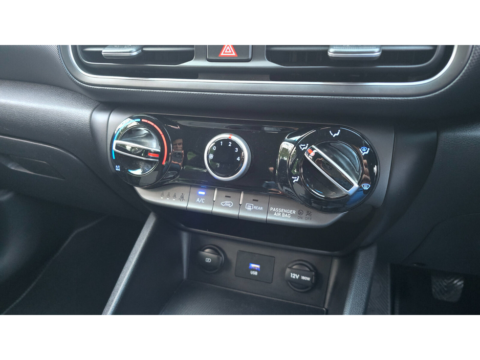 2021 Hyundai Kona - image 24