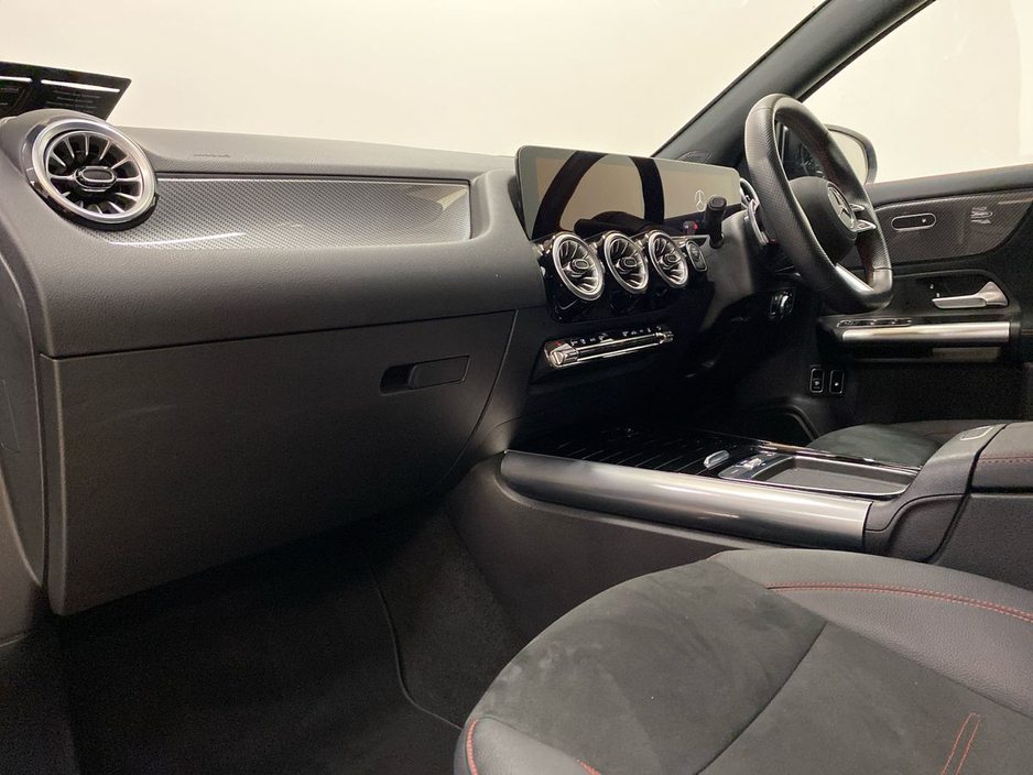 2024 Mercedes-Benz GLA Class - image 12