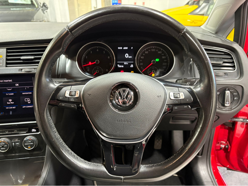 2017 Volkswagen Golf Estate 1.2 Bluemotion 7 Speed DSG Automatic. AA APPROVED // FINANCE & NATIONWIDE DELIVERY AVAILABLE // SIMI DEALER €13,995