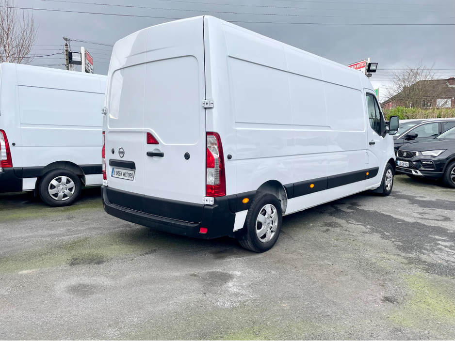 2021 Nissan NV400 - image 18