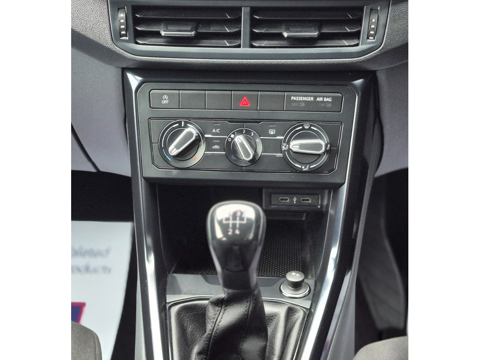 2020 Volkswagen T-Cross - image 17